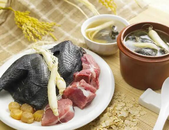 黄色茄子视频厂家提示三伏天，吃“偏碱”食材，补充微量元素更加全面